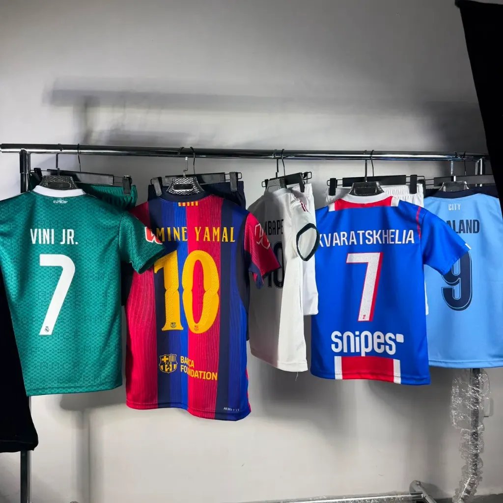 (DOCENA) CONJUNTO CHAMPIONS DE NIÑO